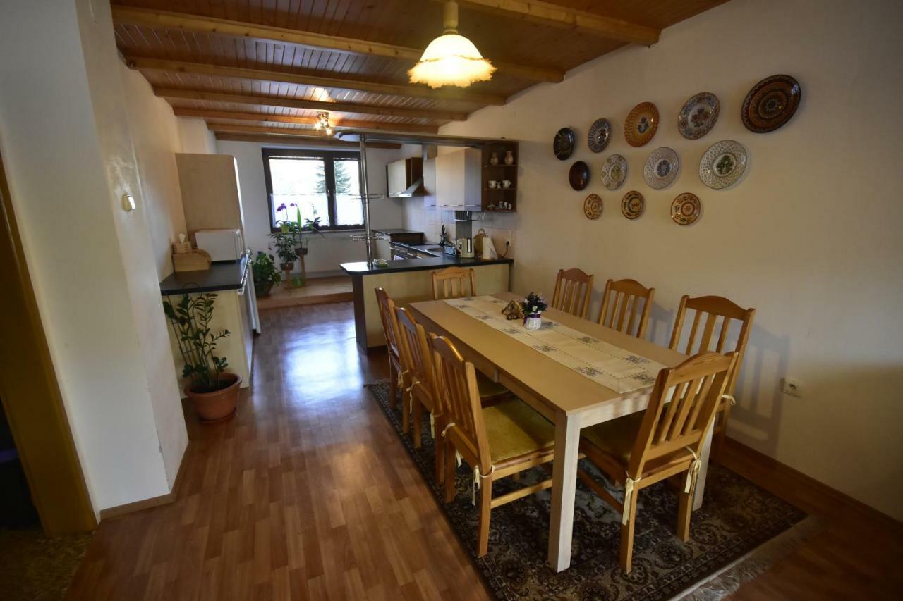 Privat Bea Apartment Podturen Exterior photo
